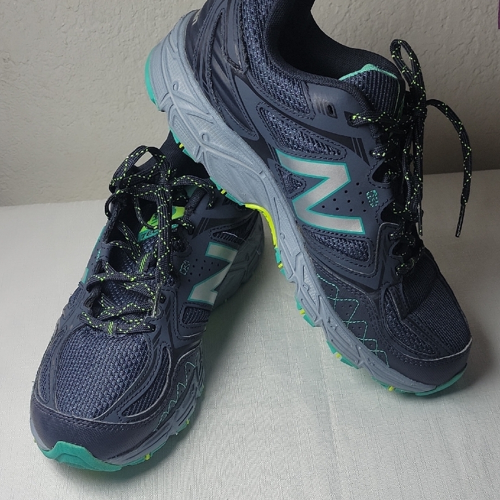 New Balance 510 V3 All Terrain Women's Size 9.5 Sneakers Running Shoes